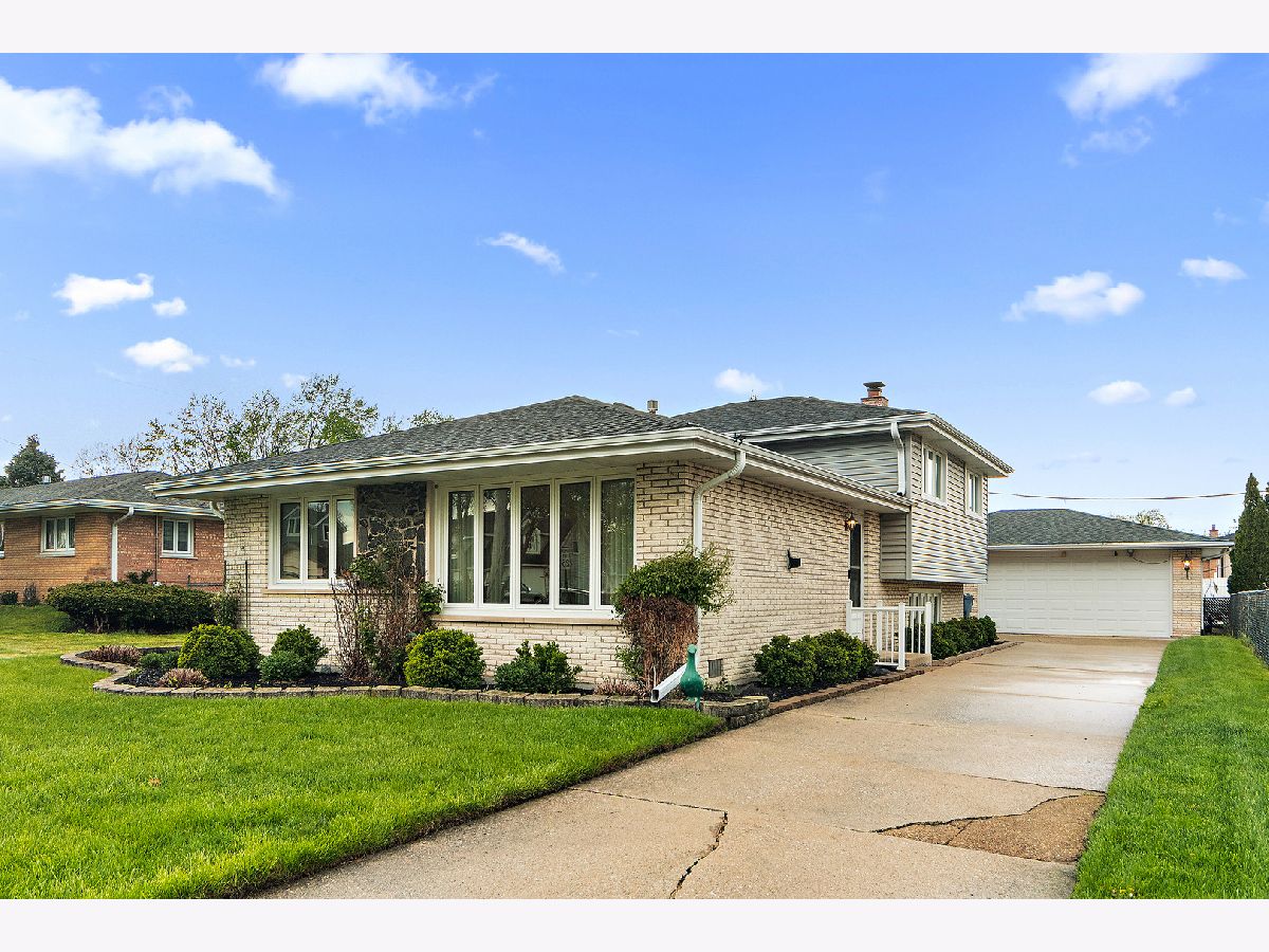  For Sale Oak Lawn Illinois, 6612 92nd Street