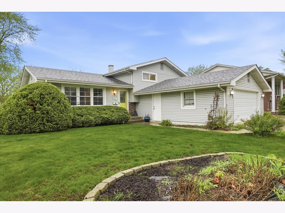  For Sale Lansing Illinois, 18326 Bock Road