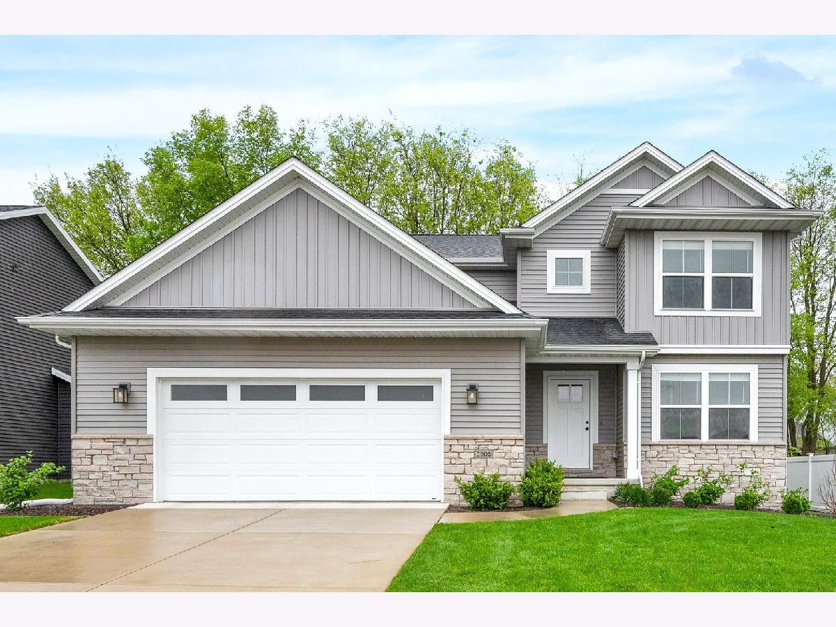  For Sale Bloomington Illinois, 2902 Steppe Lane