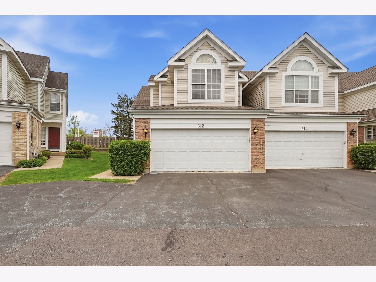  For Sale Westmont Illinois, 612 Citadel Drive