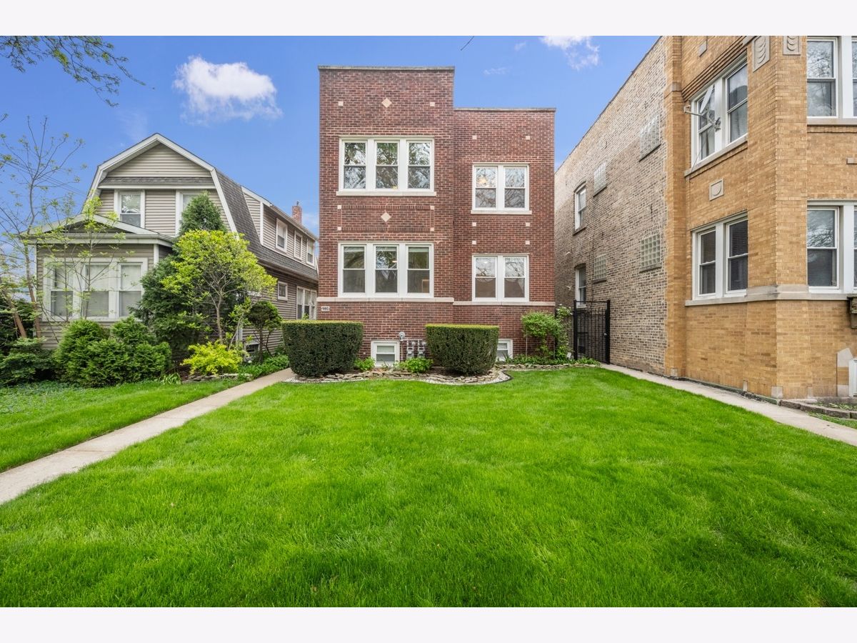  For Sale Chicago Illinois, 3220 Keating Avenue