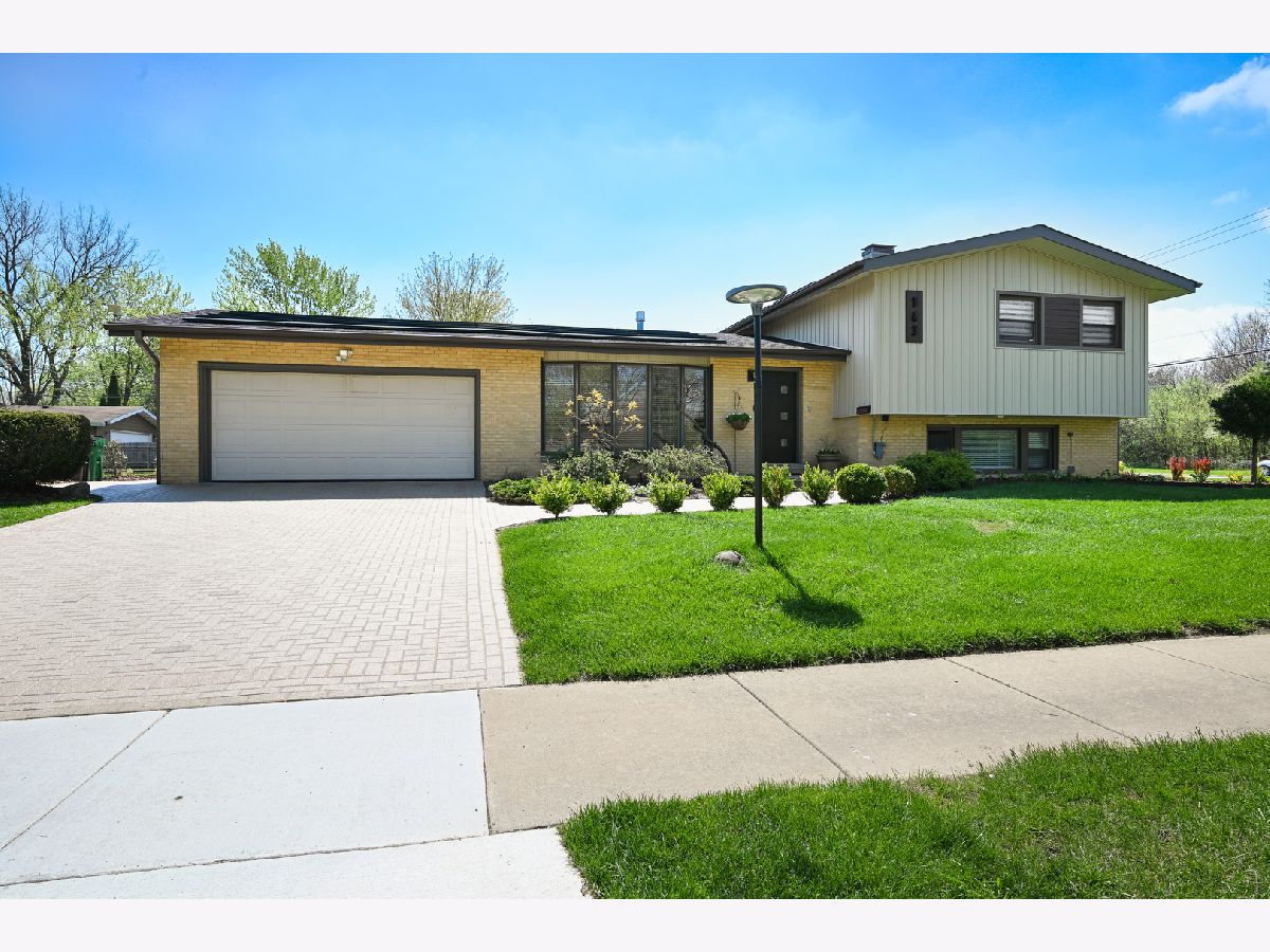  For Sale Bloomingdale Illinois, 143 Circle Avenue