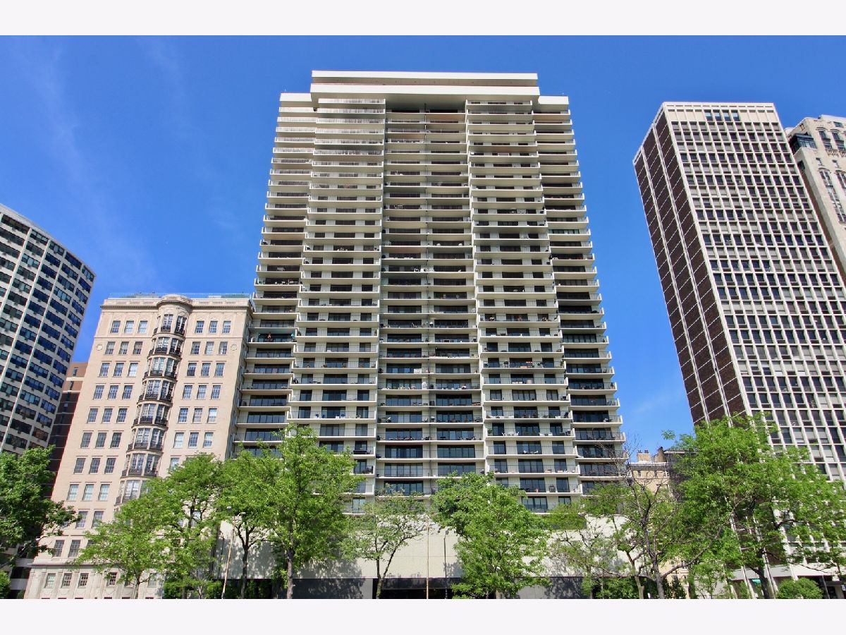  For Sale Chicago Illinois, 1212 Lake Shore Drive