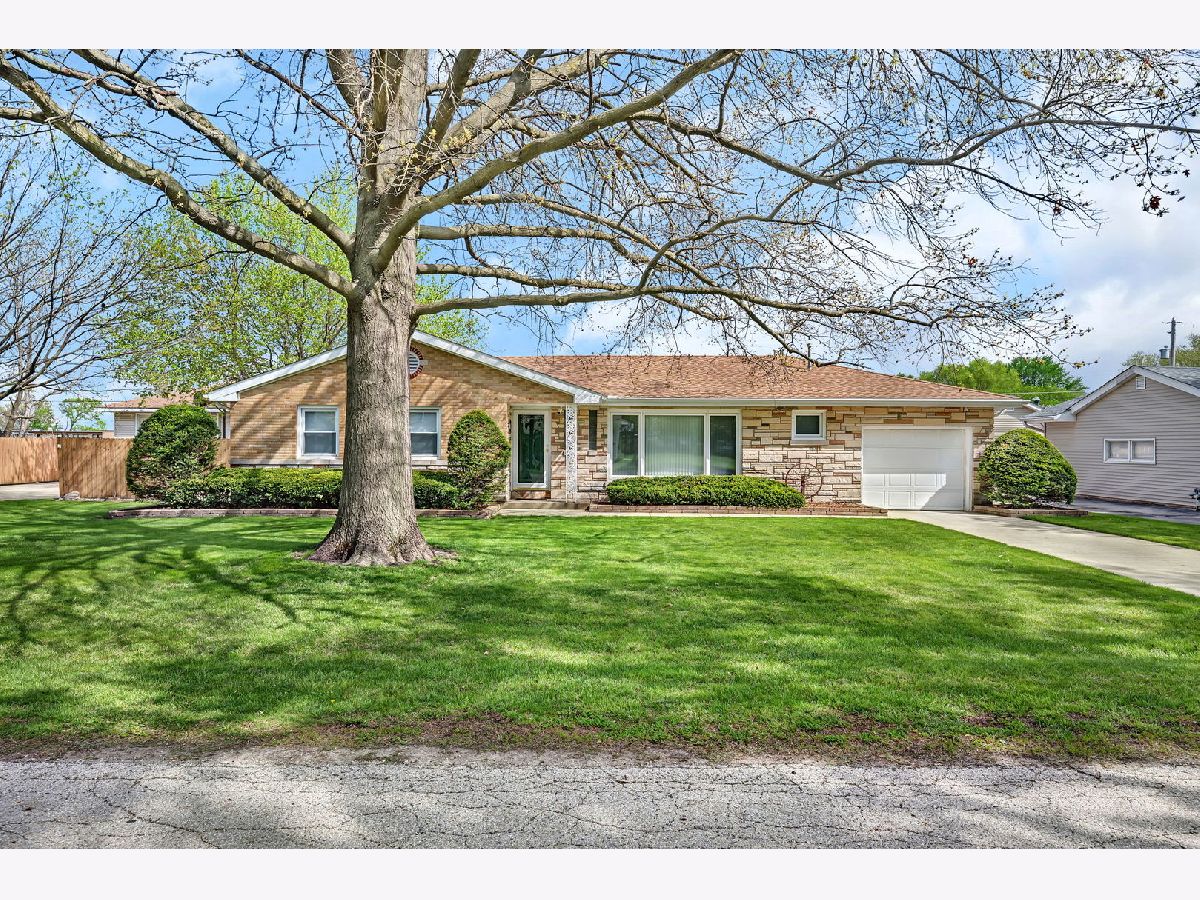  For Sale Mazon Illinois, 1010 Harmony Avenue