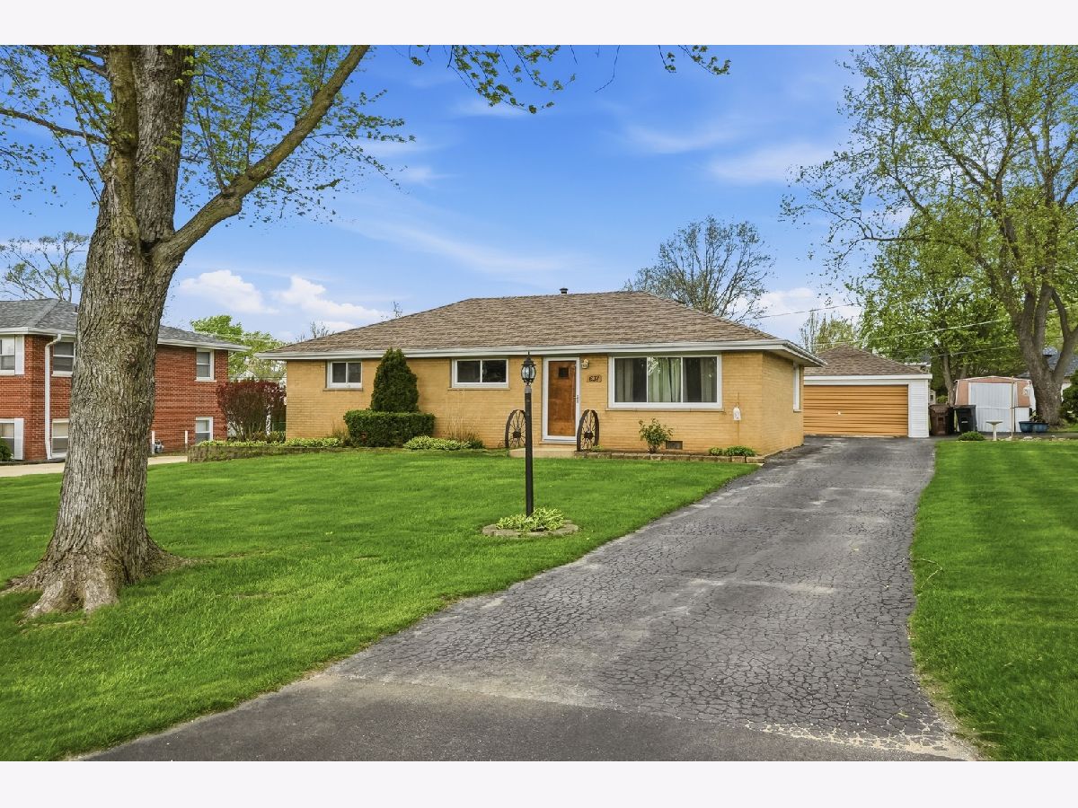  For Sale Beecher Illinois, 631 Pasadena Avenue