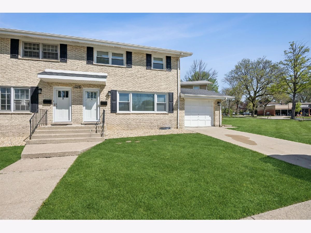  For Rent Western Springs Illinois, 4396 Central