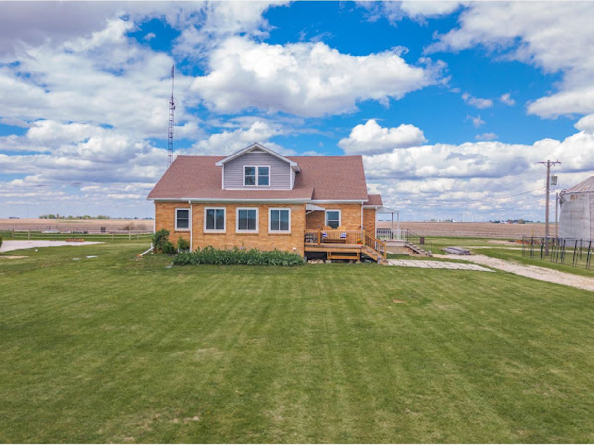  For Sale El Paso Illinois, 2950 County Road 1100
