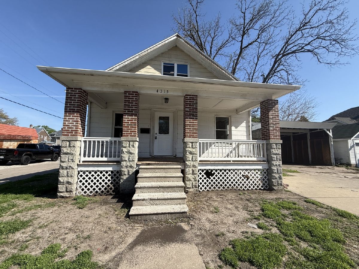  For Sale Moline Illinois, 4315 4th Avenue