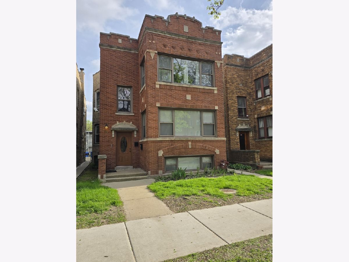  For Sale Chicago Illinois, 2629 Winnemac Avenue