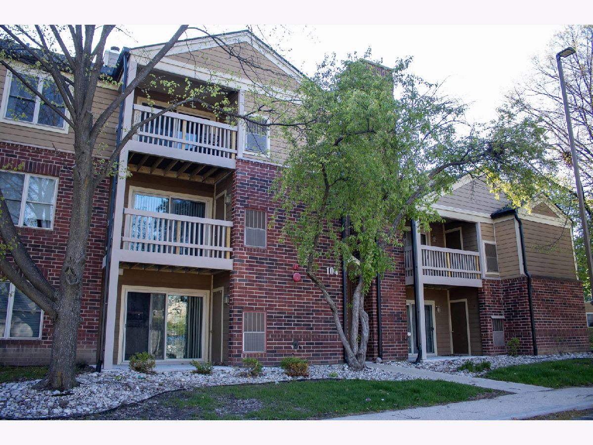  For Sale Bloomingdale Illinois, 104 Glengarry Drive