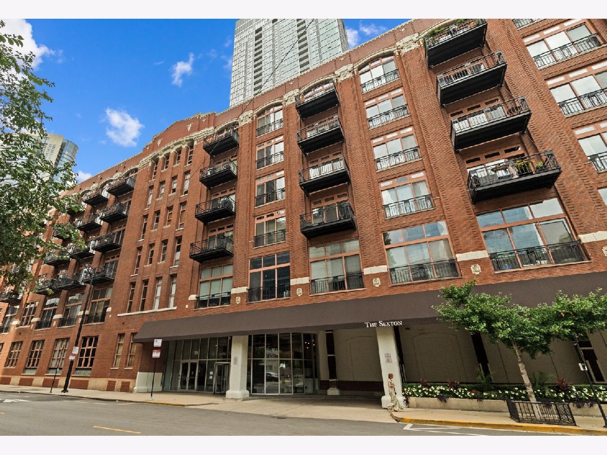  For Sale Chicago Illinois, 360 Illinois Street