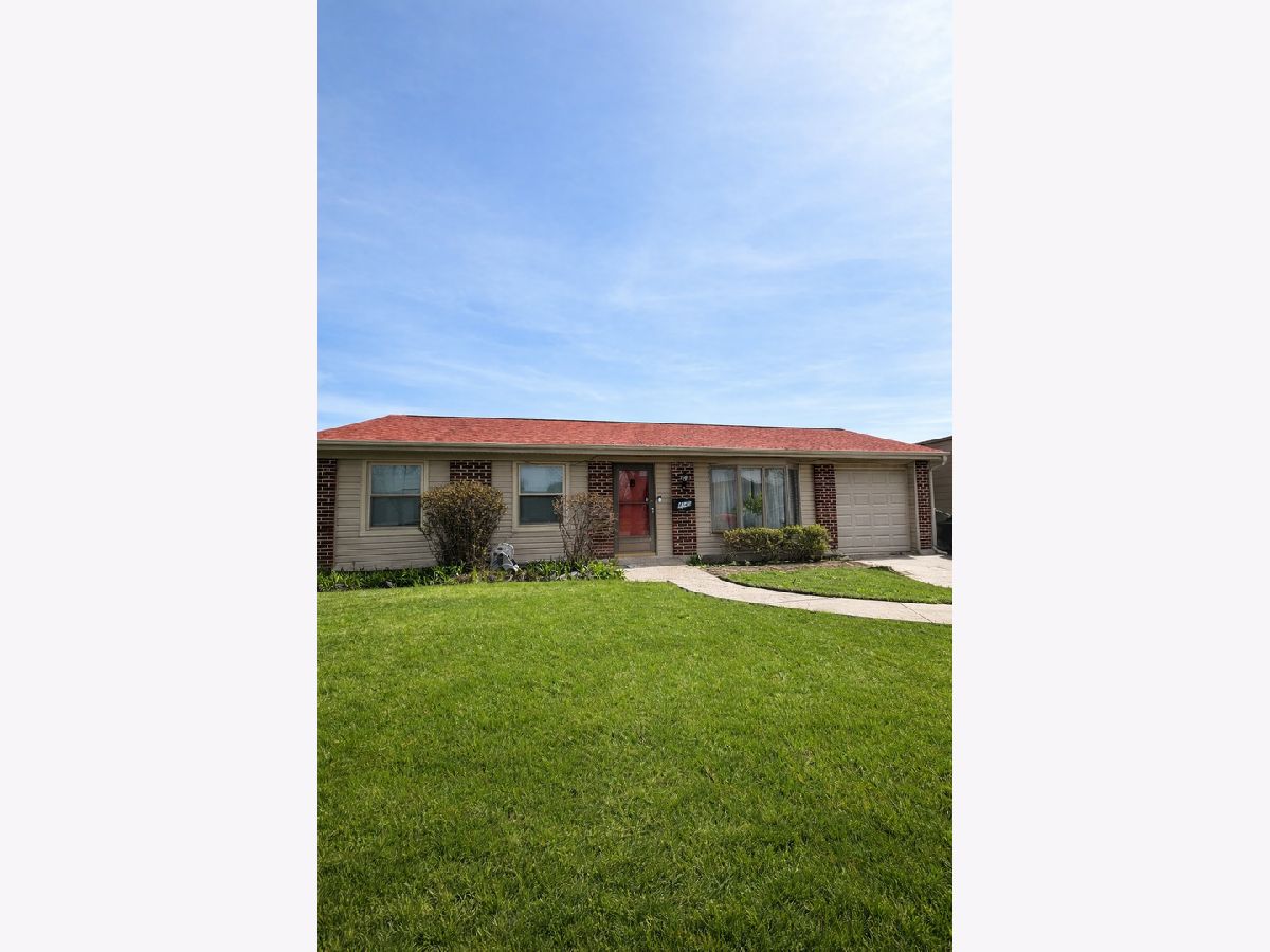  For Sale Hanover Park Illinois, 8045 Northway Drive