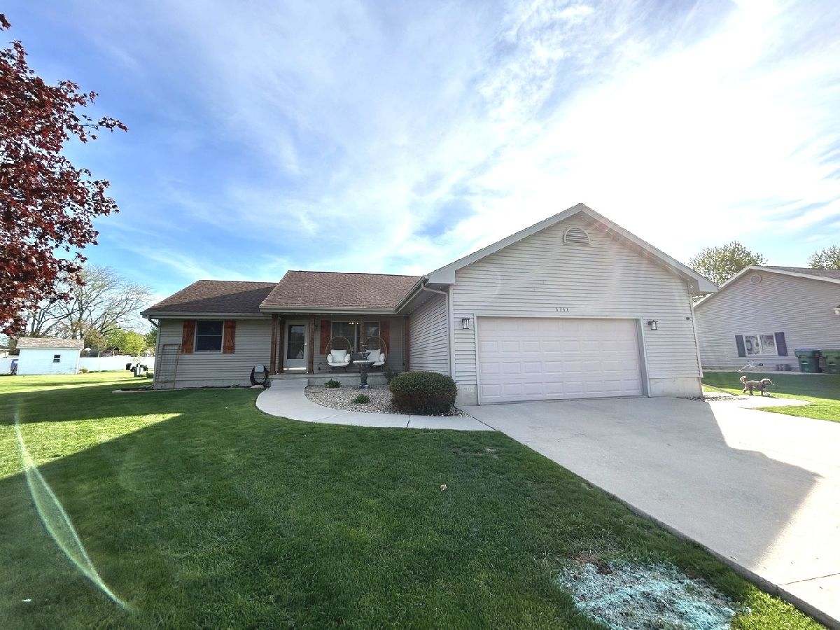  For Sale Mendota Illinois, 1711 Peri Drive