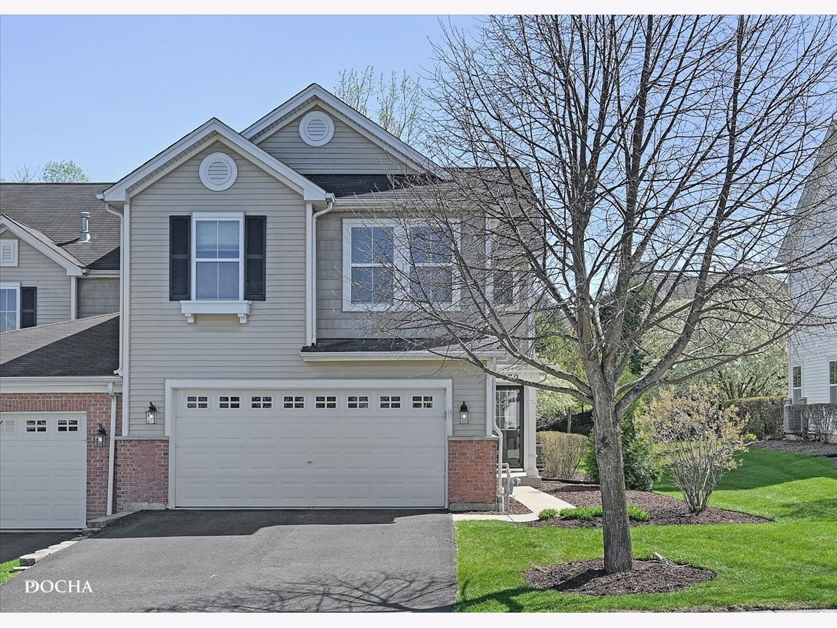  For Sale Crystal Lake Illinois, 620 Grand Canyon Circle