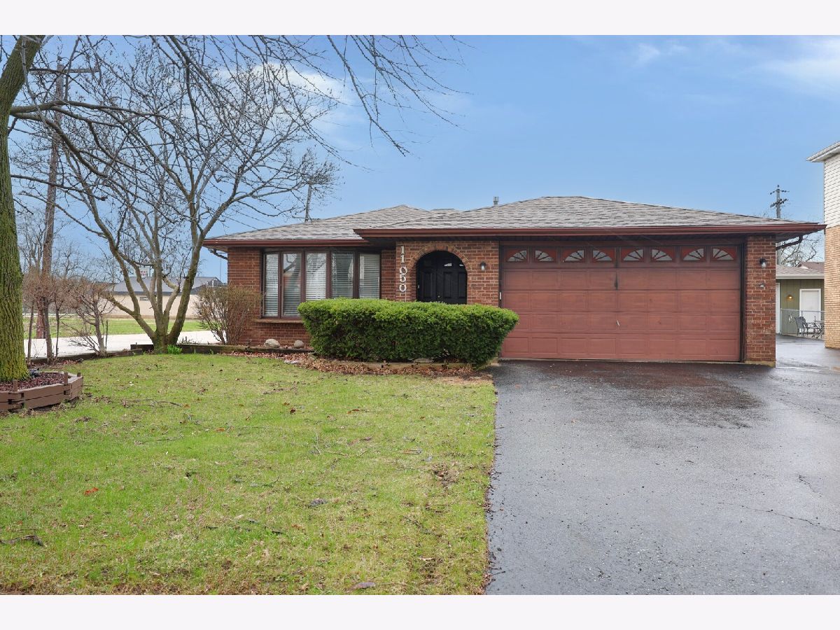  For Sale Chicago Ridge Illinois, 11050 Parkside Avenue