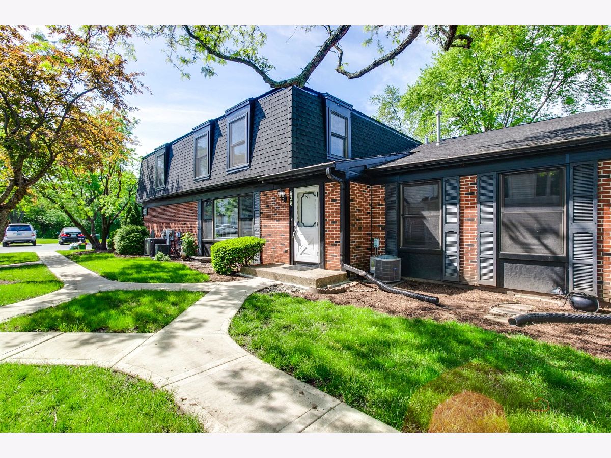 Townhomes & Condos For Sale Inverrary Deerfield Illinois, 838 Inverrary Lane