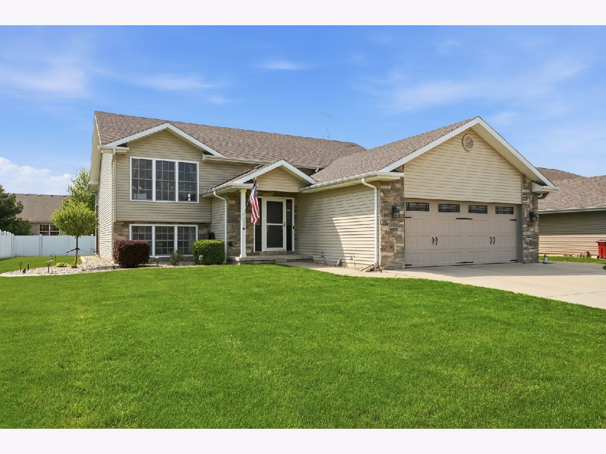  For Sale Cedar Lake Indiana, 14720 Euclid Street