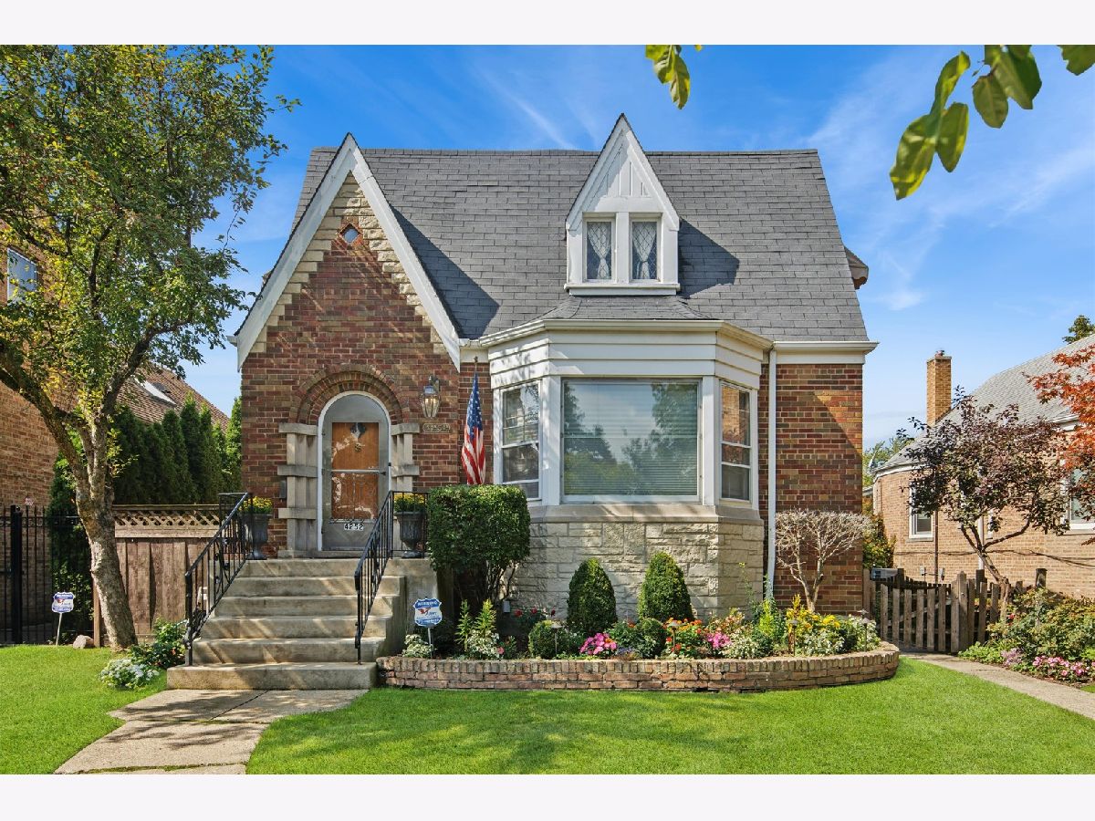  For Sale Chicago Illinois, 4252 Parkside Avenue