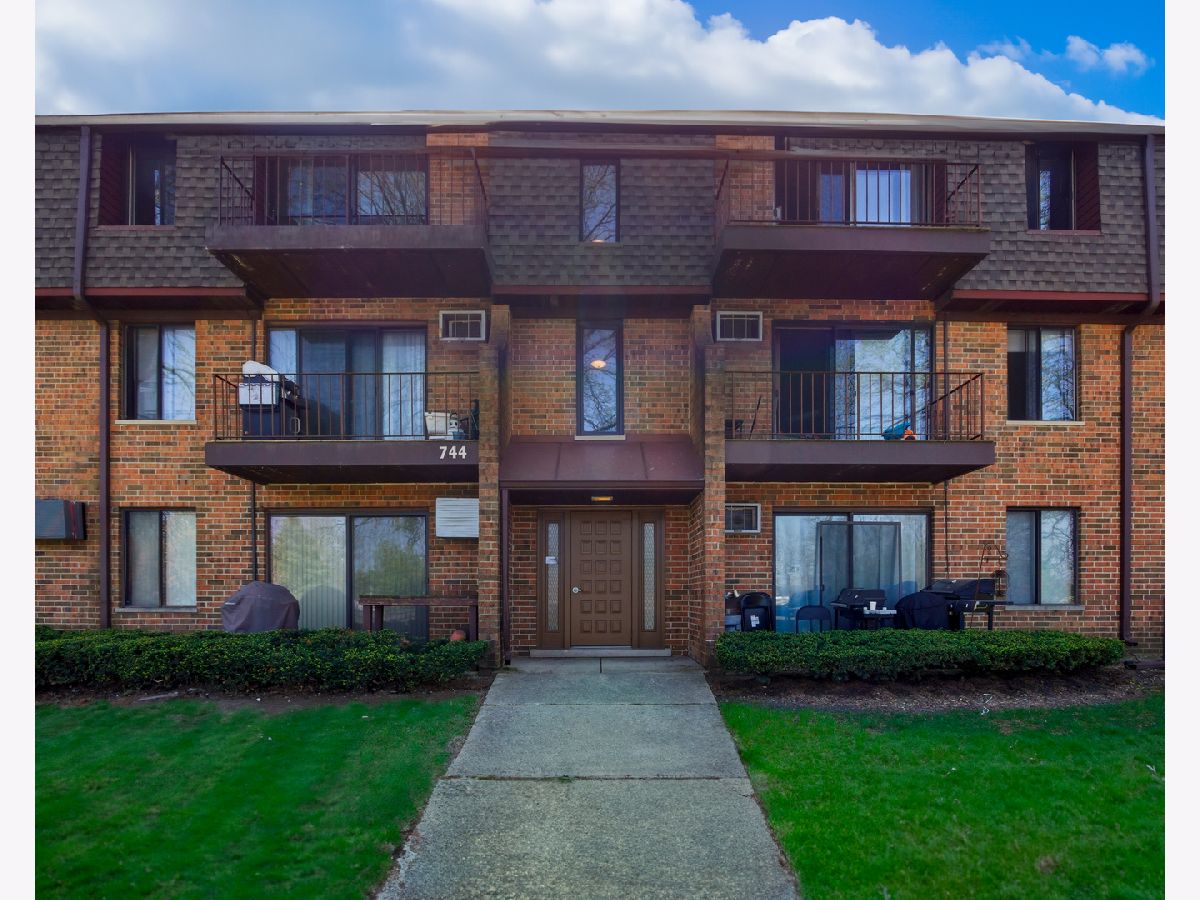  For Rent Addison Illinois, 744 Briar Hill