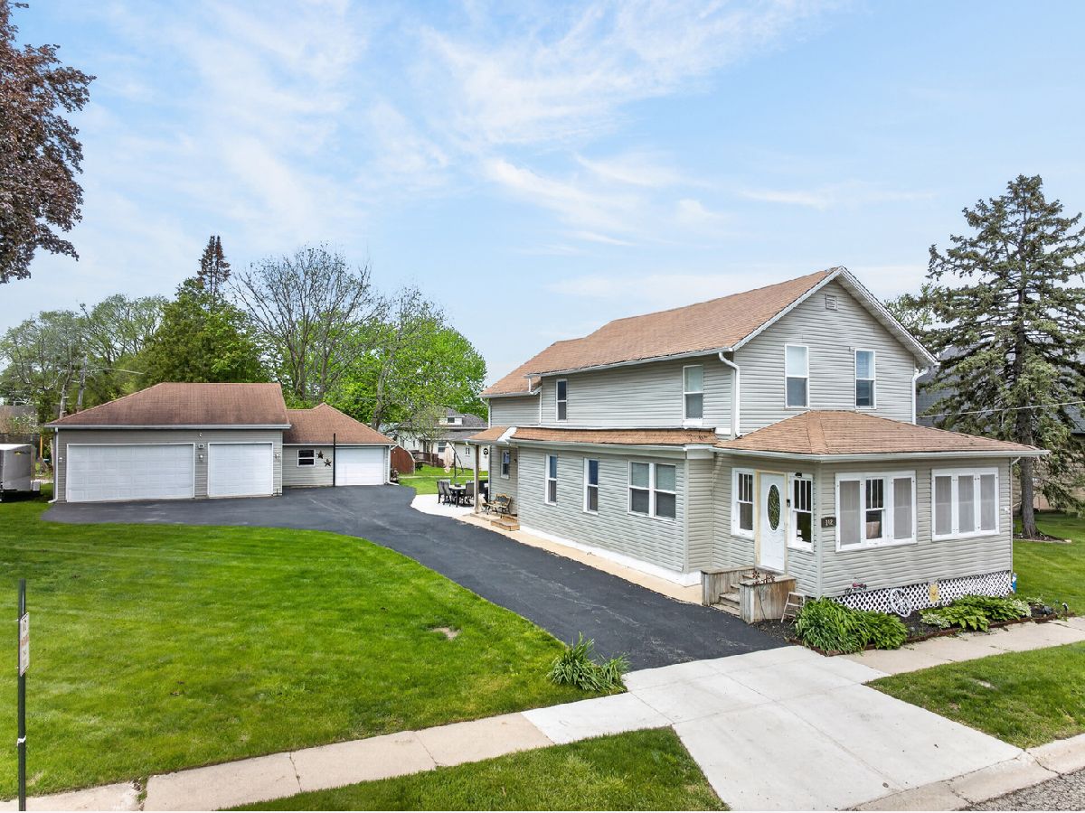  For Sale Hampshire Illinois, 162 Park Street