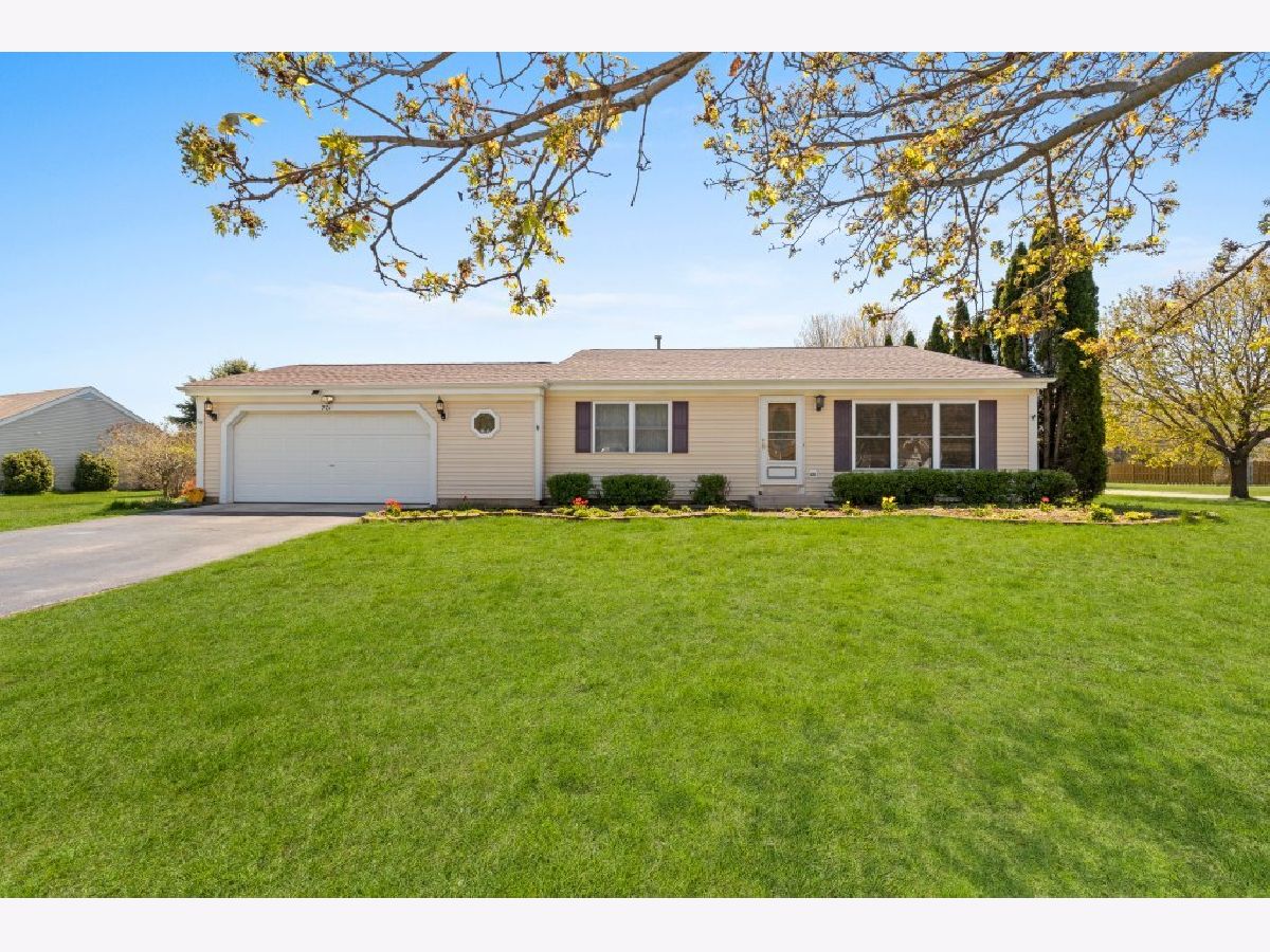 Homes & Condos & Townhomes For Sale Deerpass Greens Marengo Illinois, 701 Woodbine Lane