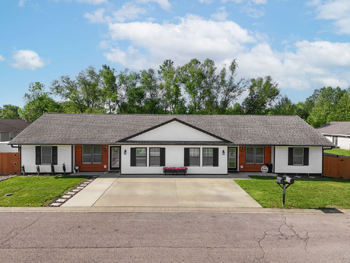  For Sale Marion Illinois, 211 Wild Rose Lane