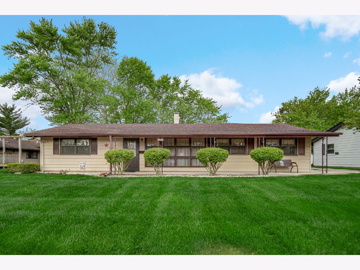  For Sale Country Club Hills Illinois, 19050 Baker Avenue