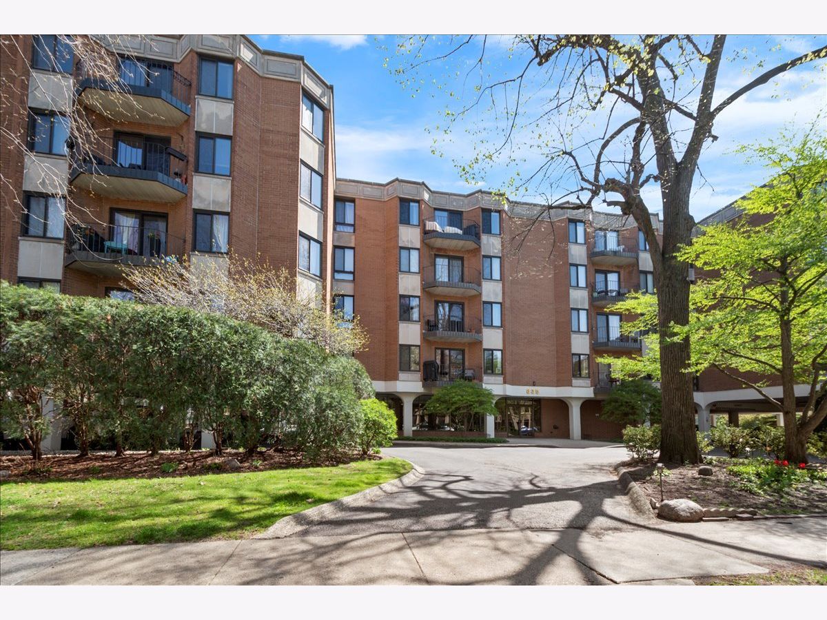  For Sale Evanston Illinois, 835 Judson Avenue