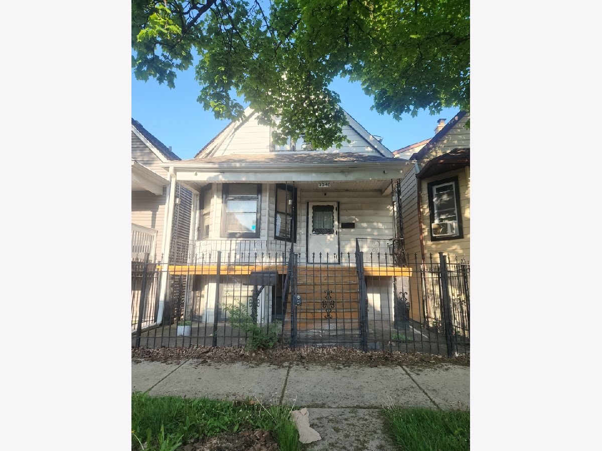  For Sale Chicago Illinois, 2040 Kildare Avenue