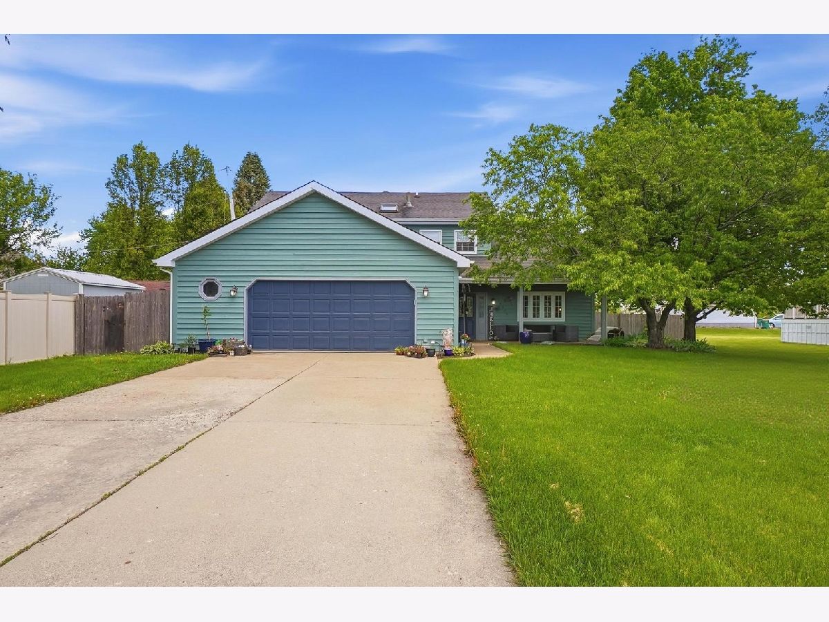 Homes For Sale Peerless Estates Plainfield Illinois, 16249 Howard Street