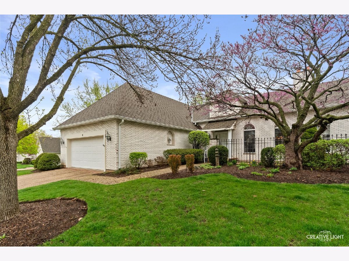  For Sale Sugar Grove Illinois, 6 Glengarry Lane