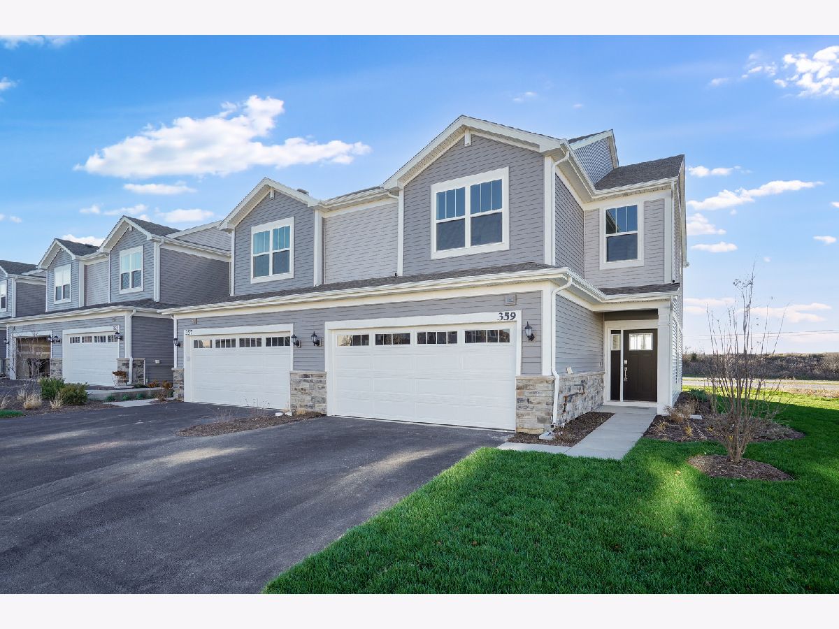 Condos & Townhomes For Sale Oaks Of Volo Volo Illinois, 311 Red Oak Circle