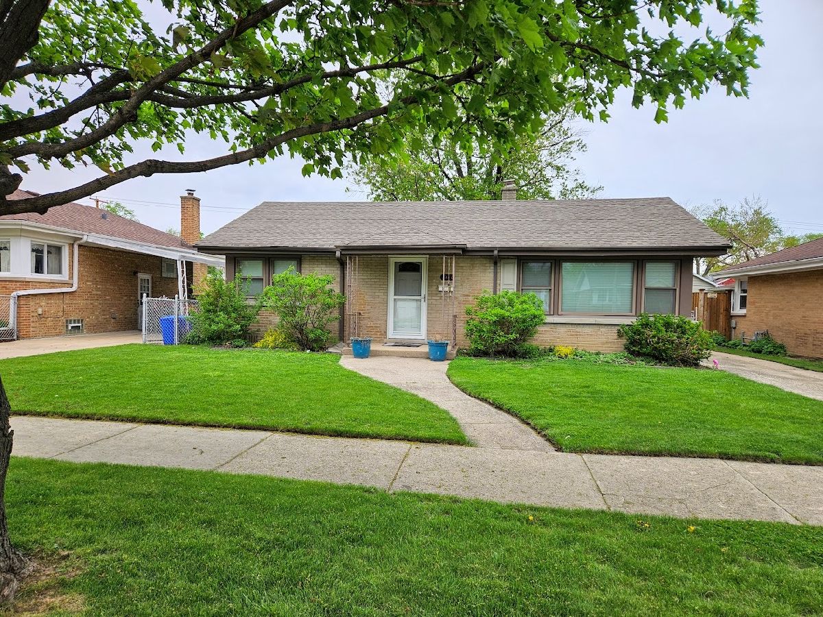  Rented Berkeley Illinois, 5816 Superior