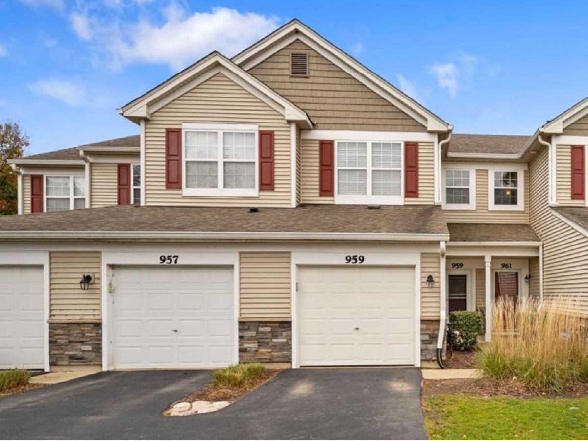 Townhomes & Condos & Homes Rented Enclave At Country Lakes Naperville Illinois, 959 Genesee