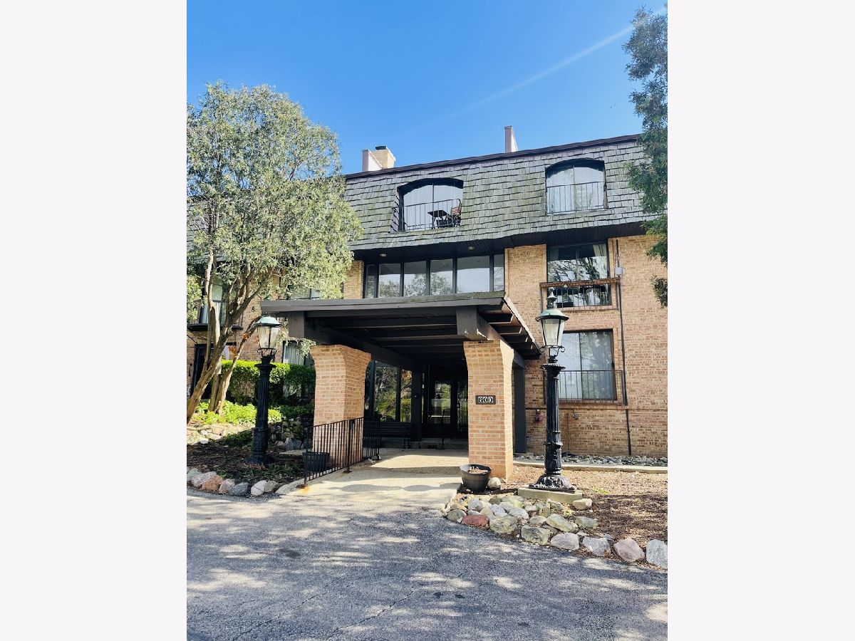  Rented Barrington Illinois, 600 Russell