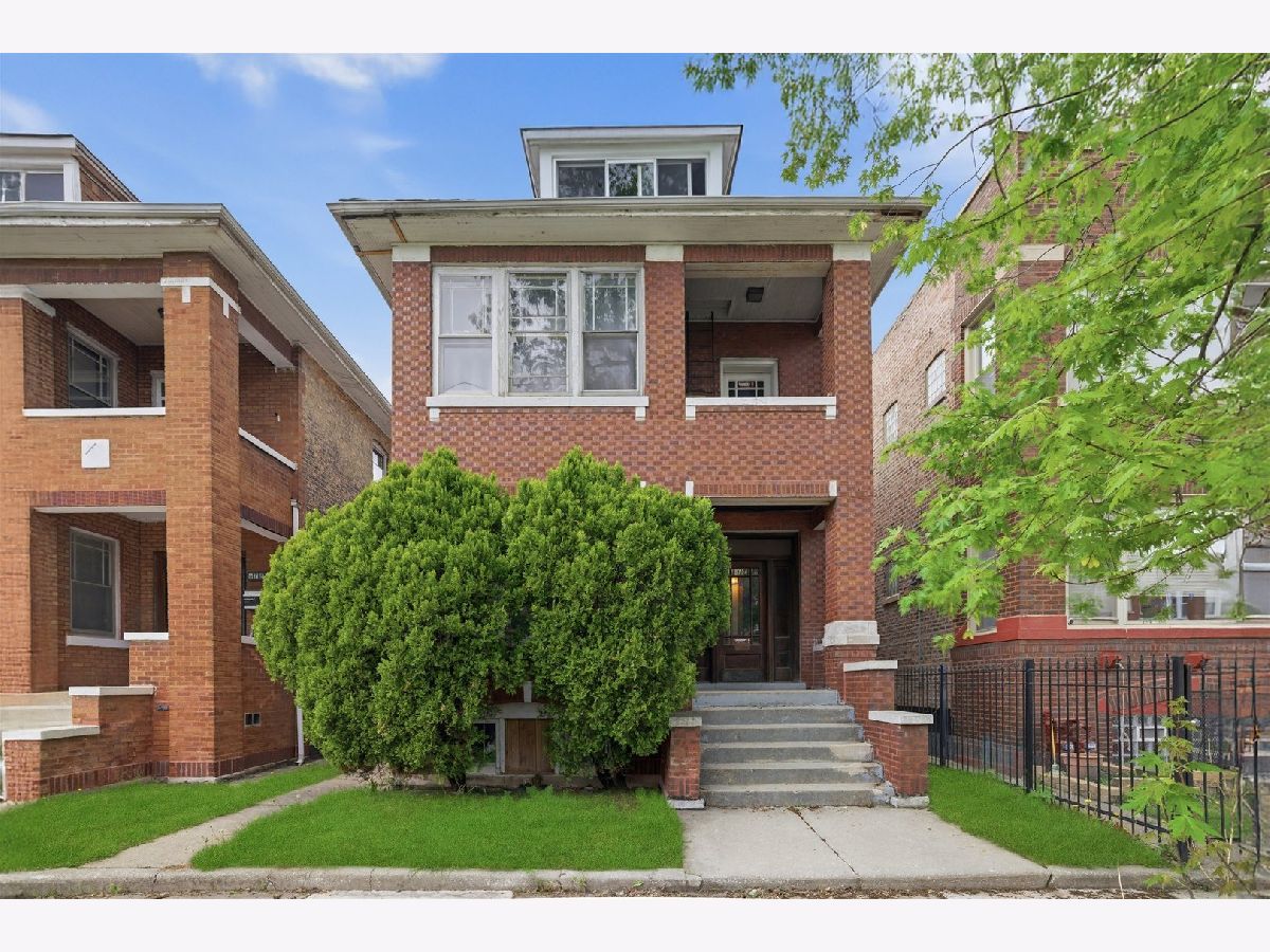  For Sale Chicago Illinois, 6734 Maplewood Avenue