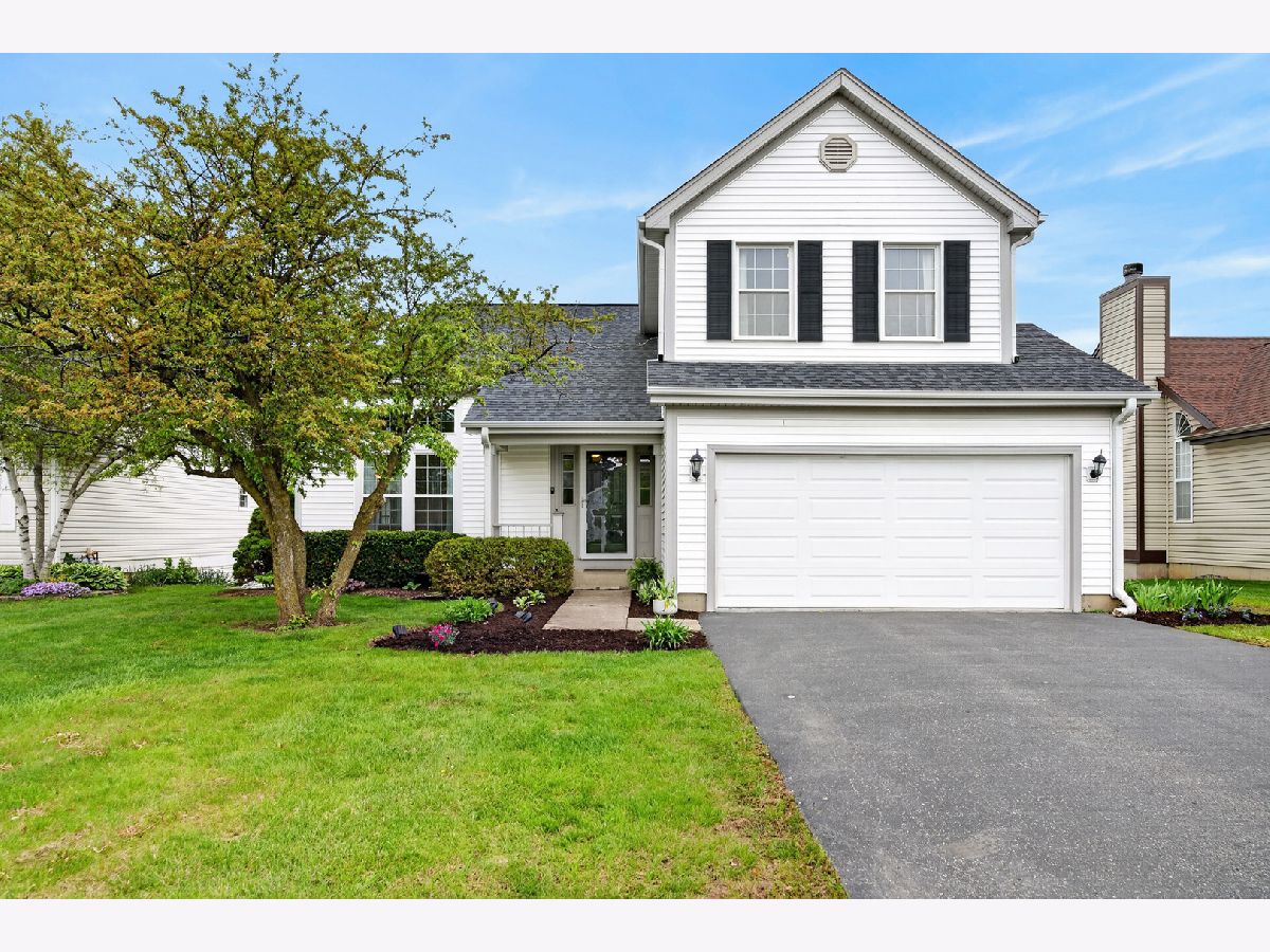 Homes For Sale Sparrow Ridge Lake Zurich Illinois, 551 Shaker Lane