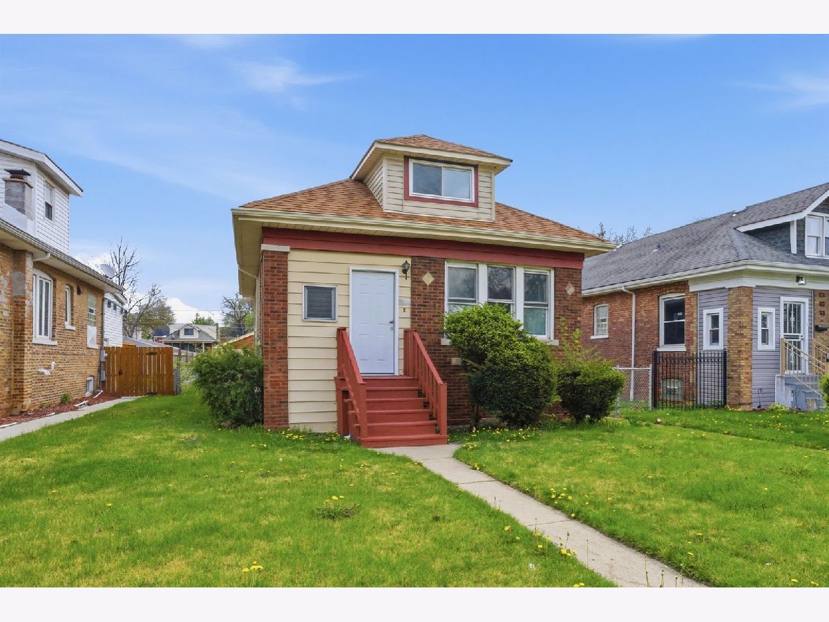  For Sale Chicago Illinois, 8533 Rhodes Avenue