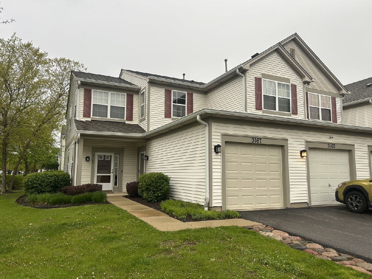  For Rent Lindenhurst Illinois, 3165 Falling Waters