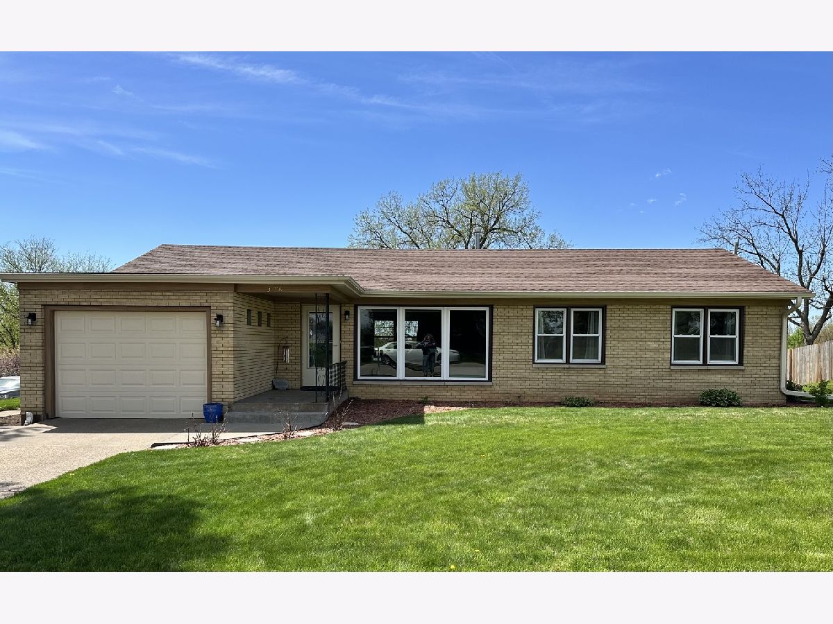  For Sale Clinton Iowa, 3806 Eagle Heights Drive