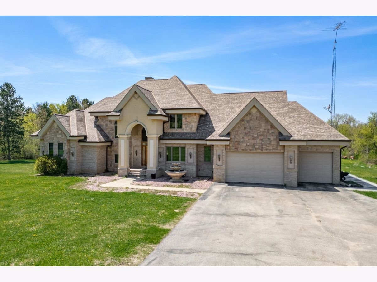  For Sale Roscoe Illinois, 15215 White School Road