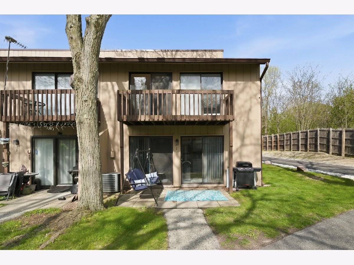 Condos & Townhomes For Sale Vacation Village Fox Lake Illinois, 11 Saint Thomas Colony
