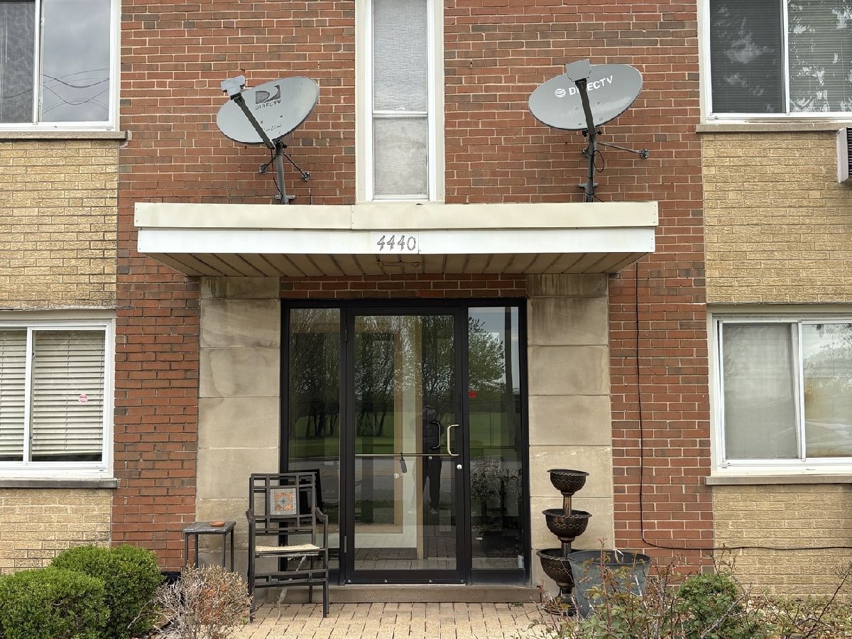  For Sale Oak Lawn Illinois, 4440 111th Street