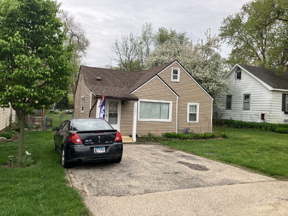  For Sale Mccullom Lake Illinois, 4909 Fountain Lane