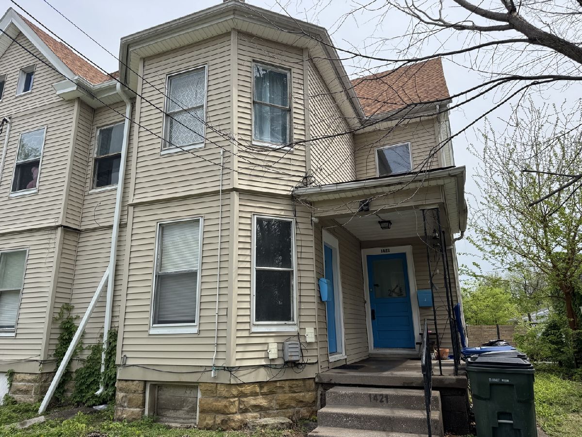  For Rent Davenport Iowa, 1421 Grand