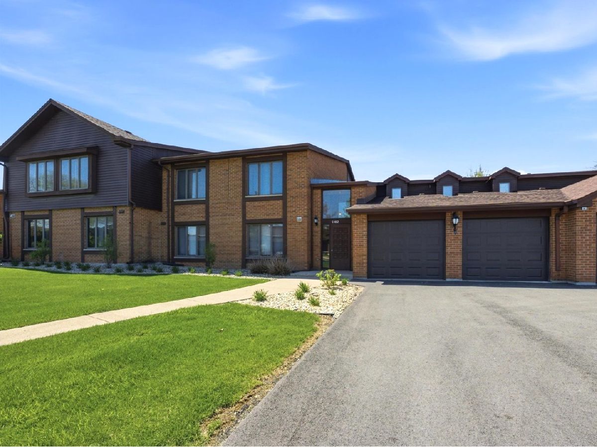  For Sale Flossmoor Illinois, 1402 Woodhollow Drive