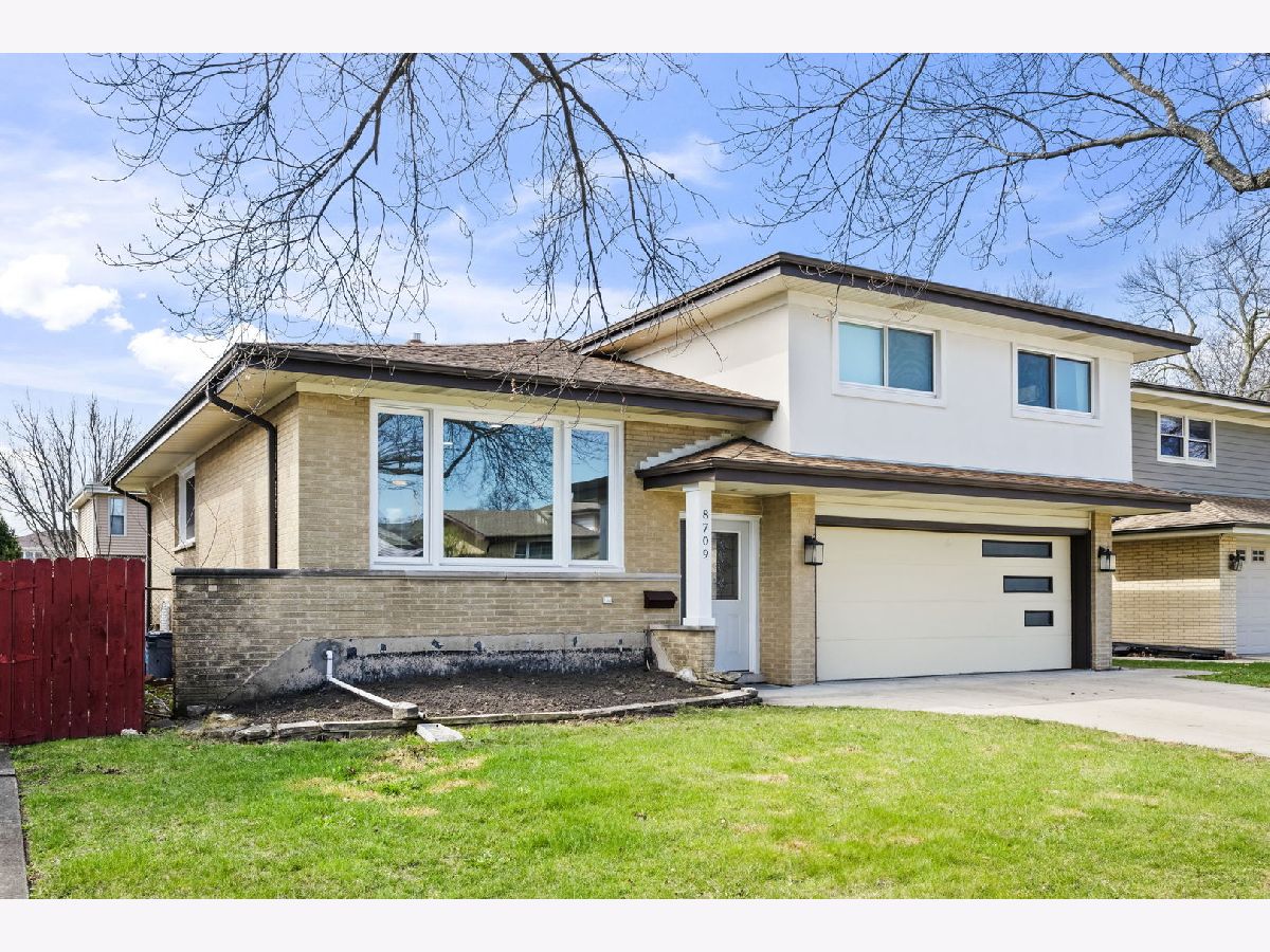  For Sale Niles Illinois, 8709 Madison Drive