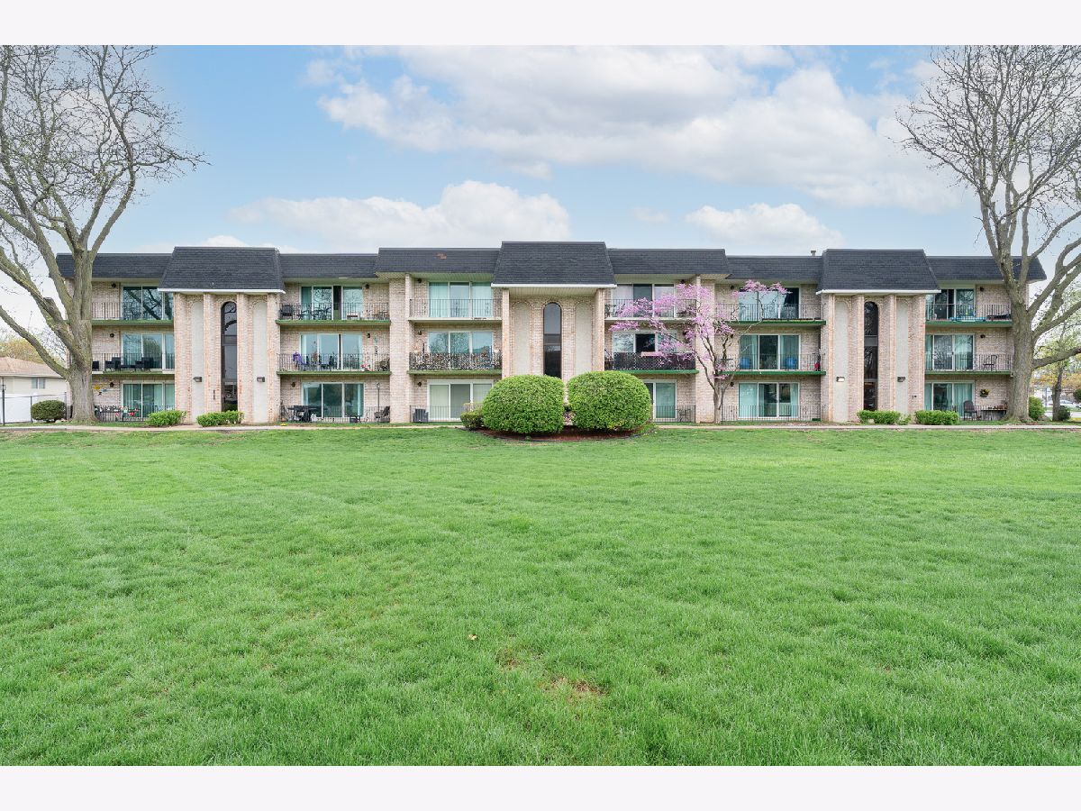  For Sale Oak Lawn Illinois, 9202 Pulaski Road
