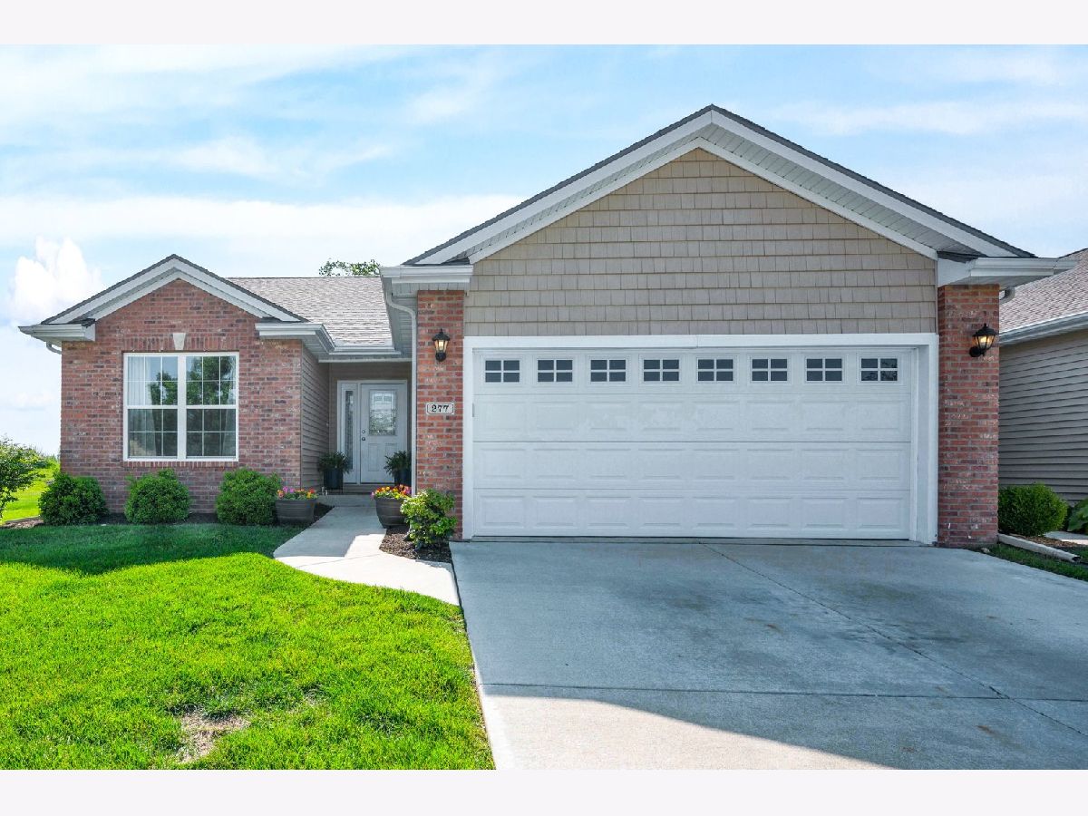 Condos & Townhomes & Homes For Sale Prairie Gardens Normal Illinois, 277 Cassidy Road