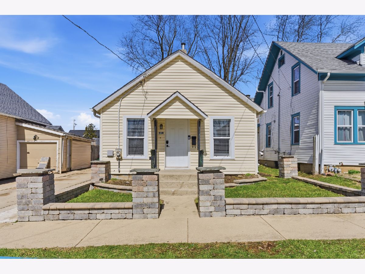  For Sale Aurora Illinois, 810 Superior Street